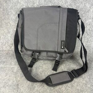 Solo New York‎ Compact Messenger Bag Gray Laptop Briefcase Pockets Travel